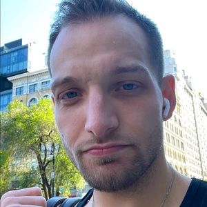 Meet your Posher, Eric